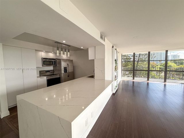 1000 Parkview Dr 531, Hallandale Beach, FL 33009