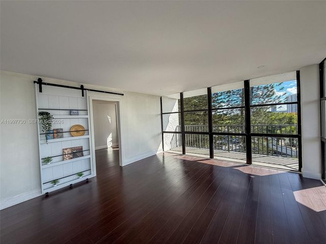 1000 Parkview Dr 531, Hallandale Beach, FL 33009