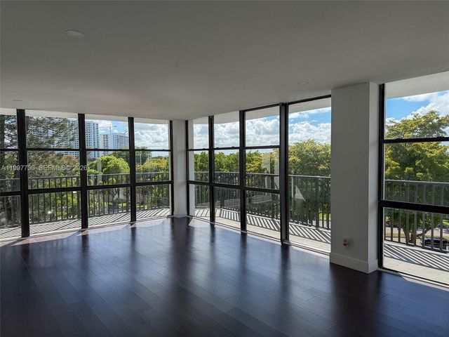 1000 Parkview Dr 531, Hallandale Beach, FL 33009