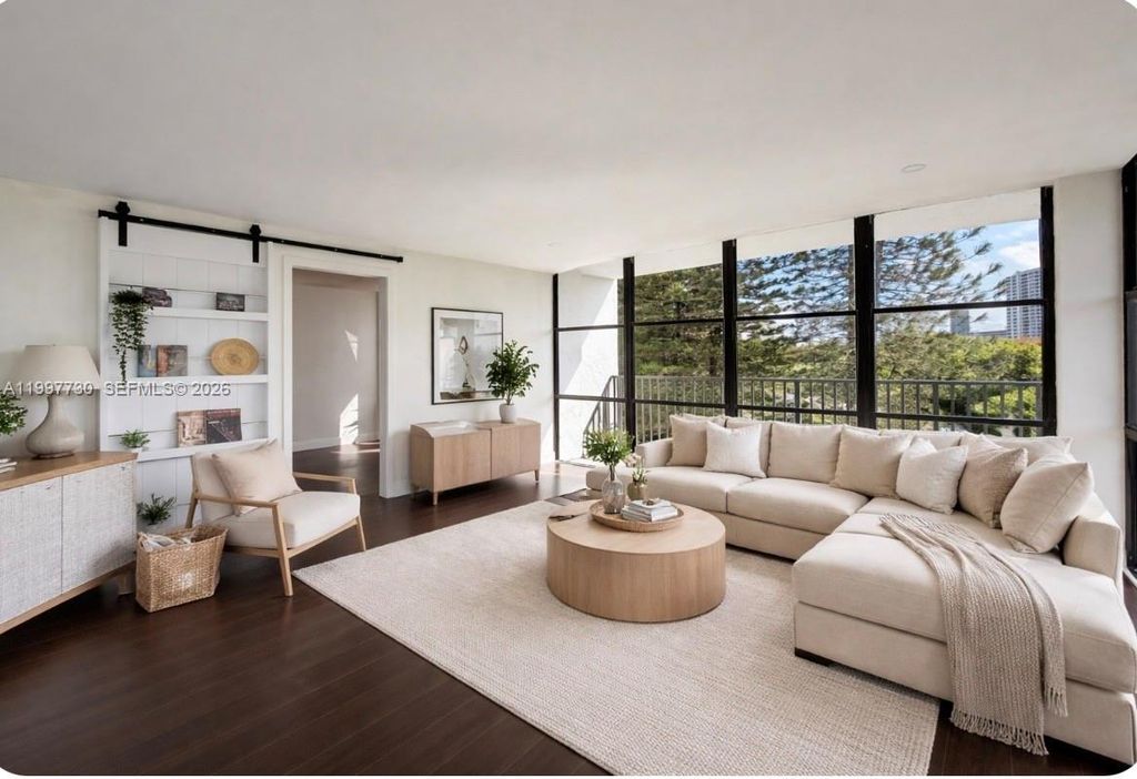 1000 Parkview Dr 531, Hallandale Beach, FL 33009