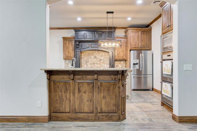 17100 SW 15th Street, El Reno, OK 73036