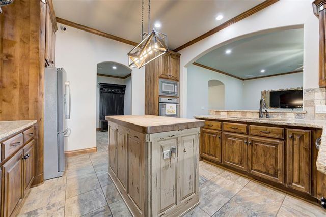 17100 SW 15th Street, El Reno, OK 73036