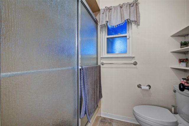 108 Spruce Street, Lake Jackson, TX 77566