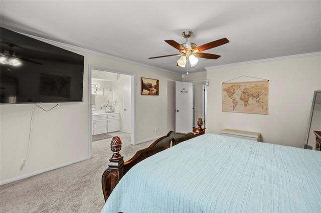 108 Spruce Street, Lake Jackson, TX 77566