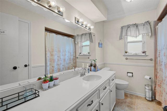 108 Spruce Street, Lake Jackson, TX 77566