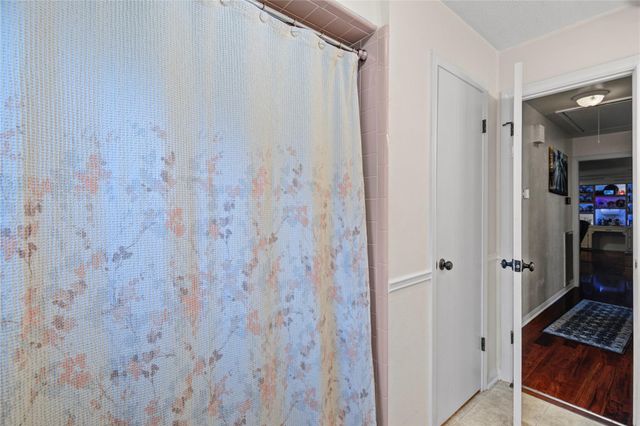 108 Spruce Street, Lake Jackson, TX 77566