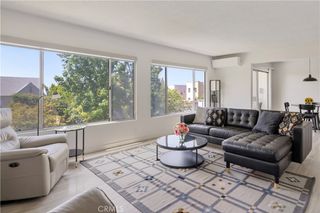 4343 Finley Avenue 27, Los Angeles, CA 90027