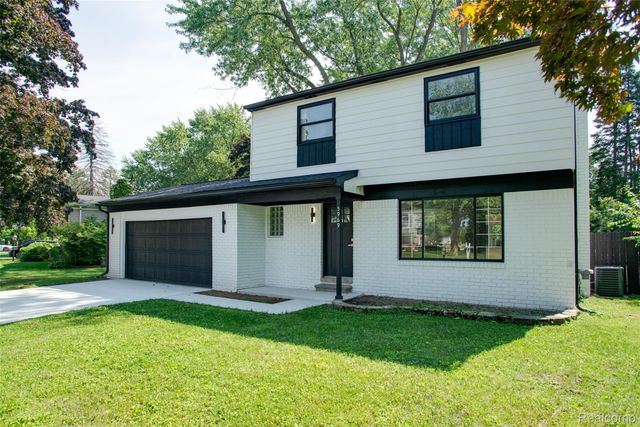 5969 Pleasant Drive, Waterford Charter Township, MI 48329