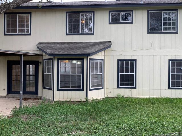 718 MEADOW TOP, Converse, TX 78109