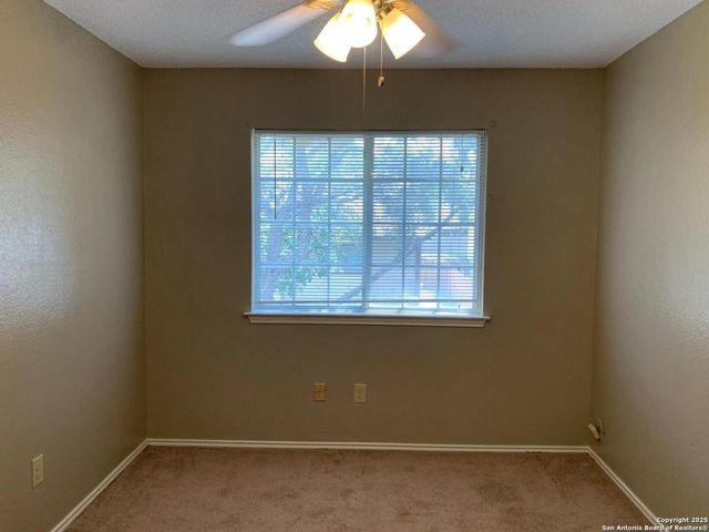 718 MEADOW TOP, Converse, TX 78109