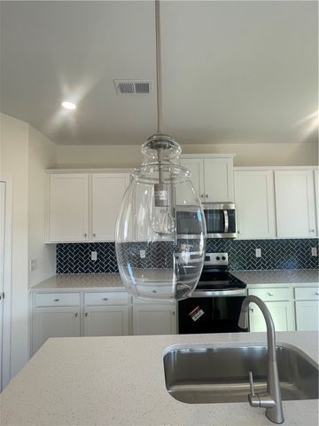 19 Gateway Drive, Central, SC 29630