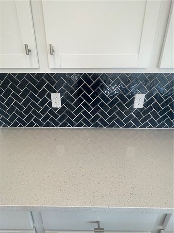 19 Gateway Drive, Central, SC 29630