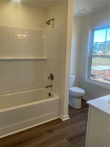 19 Gateway Drive, Central, SC 29630