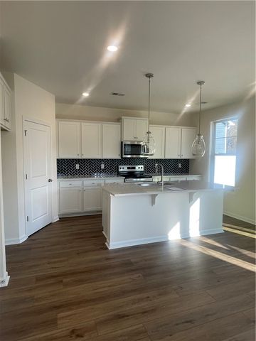 19 Gateway Drive, Central, SC 29630