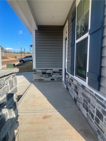 19 Gateway Drive, Central, SC 29630