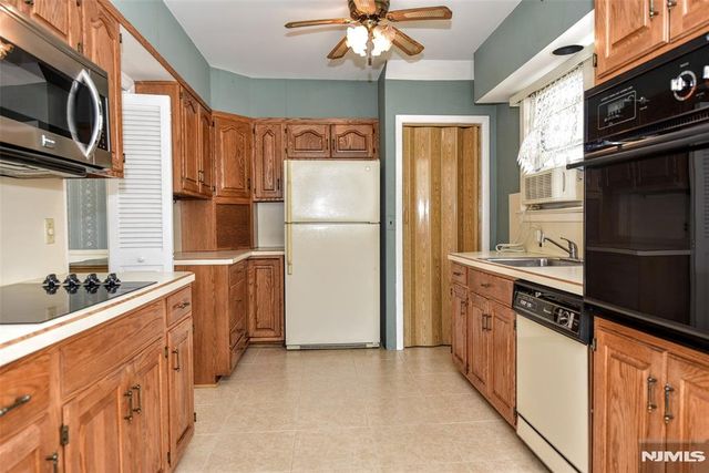 225 Passaic Avenue, Hasbrouck Heights, NJ 07604