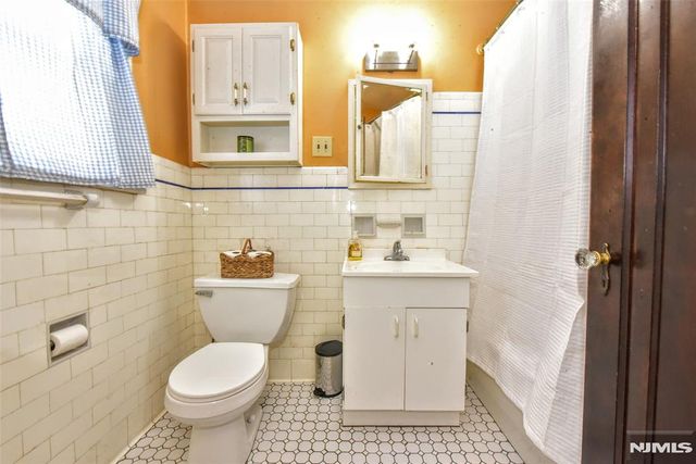 225 Passaic Avenue, Hasbrouck Heights, NJ 07604
