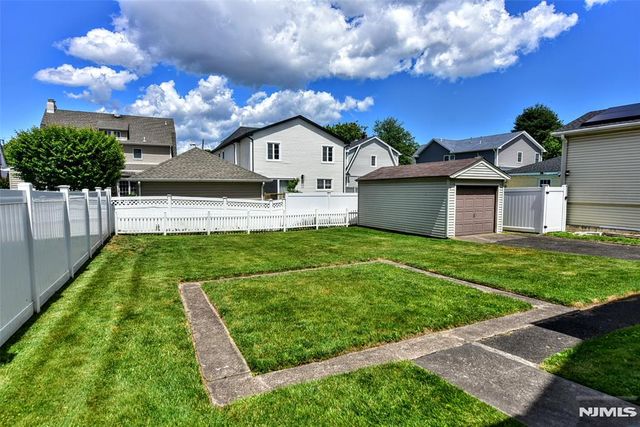 225 Passaic Avenue, Hasbrouck Heights, NJ 07604