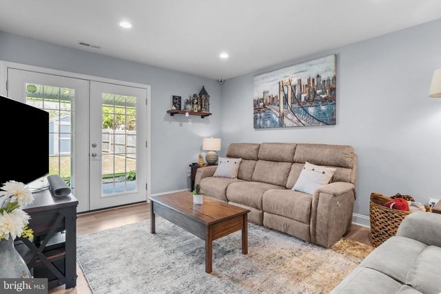 74 AUTUMN LANE, Levittown, PA 19055