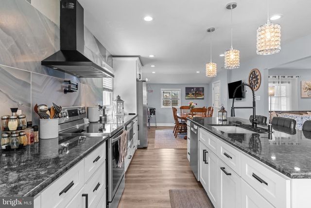 74 AUTUMN LANE, Levittown, PA 19055