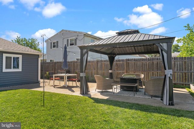 74 AUTUMN LANE, Levittown, PA 19055