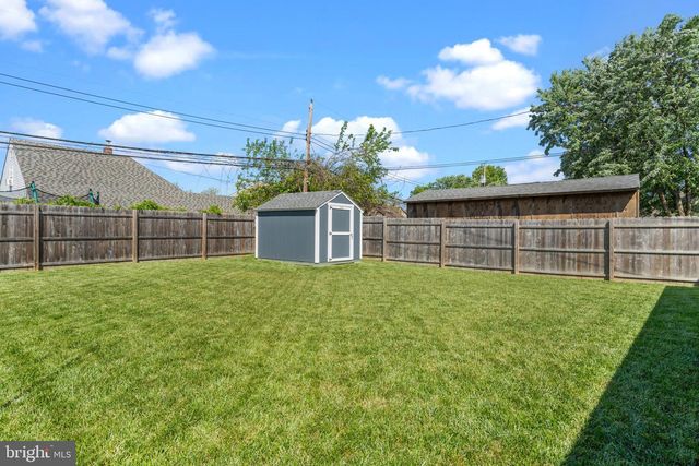 74 AUTUMN LANE, Levittown, PA 19055