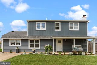 74 AUTUMN LANE, Levittown, PA 19055