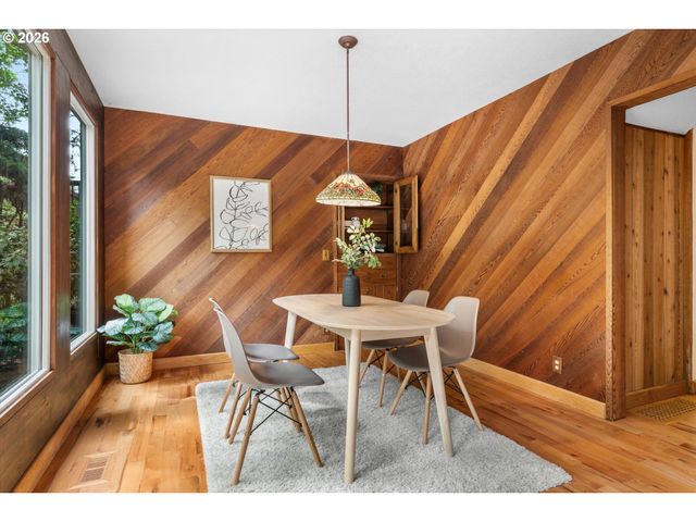 10744 Sw LANCASTER Rd, Portland, OR 97219