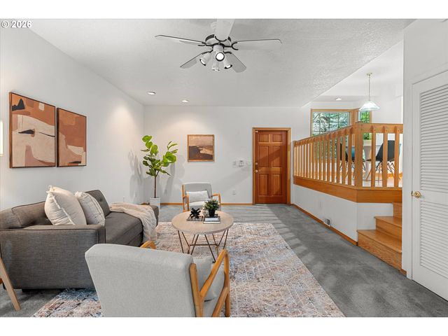 10744 Sw LANCASTER Rd, Portland, OR 97219