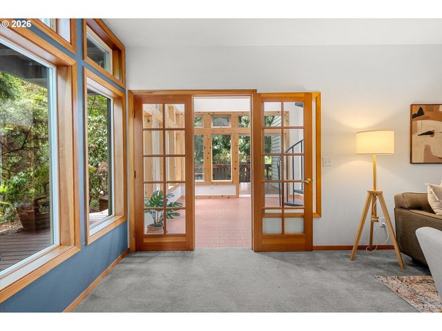 10744 Sw LANCASTER Rd, Portland, OR 97219