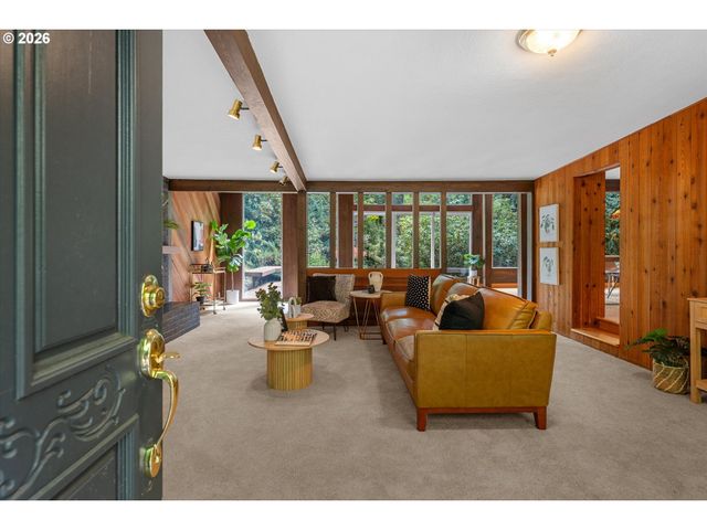 10744 Sw LANCASTER Rd, Portland, OR 97219