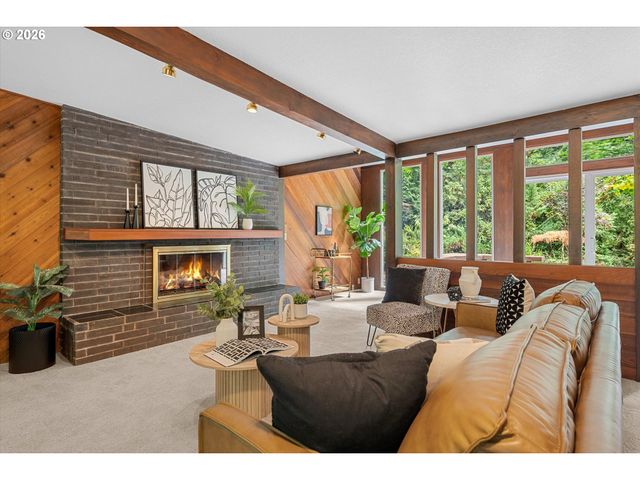 10744 Sw LANCASTER Rd, Portland, OR 97219