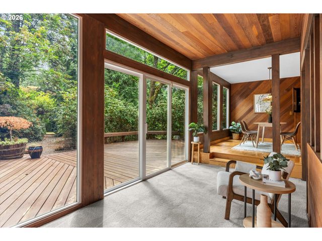 10744 Sw LANCASTER Rd, Portland, OR 97219