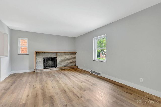 2625 St Albans Avenue, Golf Manor, OH 45237