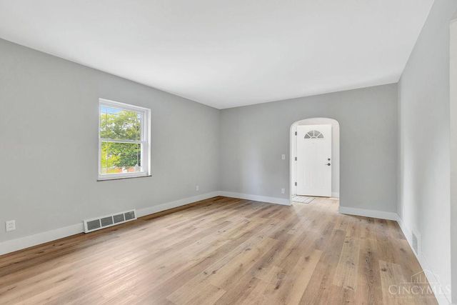 2625 St Albans Avenue, Golf Manor, OH 45237