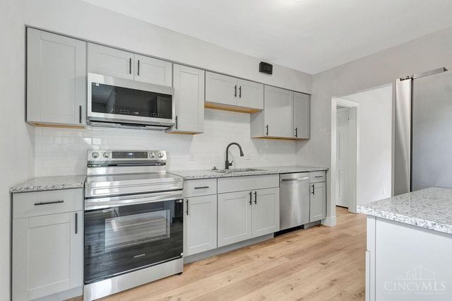 2625 St Albans Avenue, Golf Manor, OH 45237