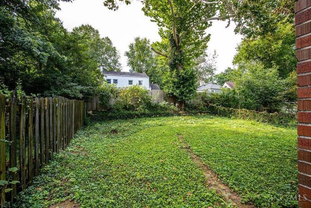 2625 St Albans Avenue, Golf Manor, OH 45237