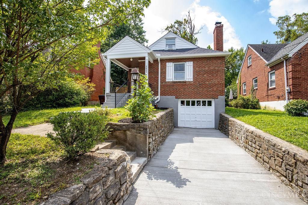2625 St Albans Avenue, Golf Manor, OH 45237