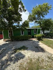 1030 W Wildwood, San Antonio, TX 78201