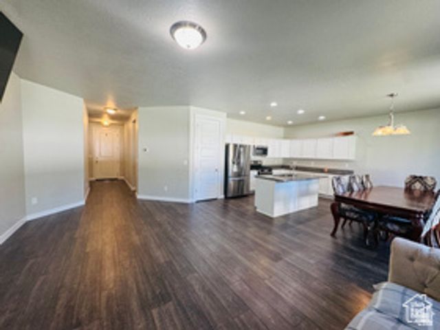 954 N WAHLEN WAY, Harrisville, UT 84404