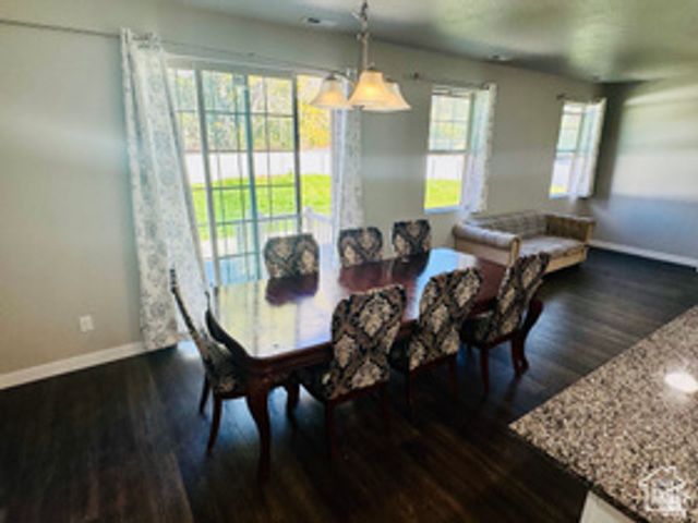 954 N WAHLEN WAY, Harrisville, UT 84404