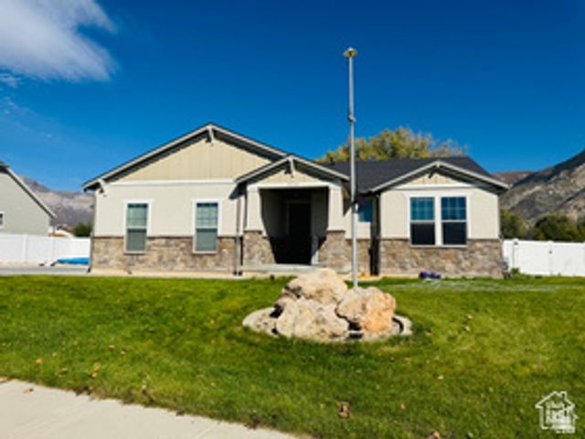 954 N WAHLEN WAY, Harrisville, UT 84404