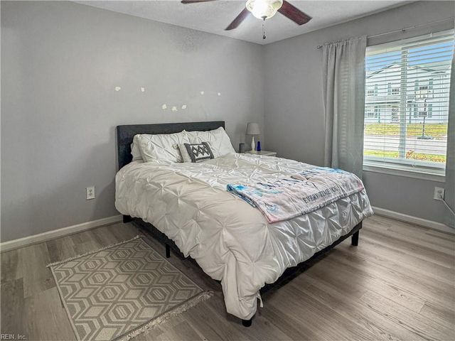 721 Mainsail DR, Newport News, VA 23608