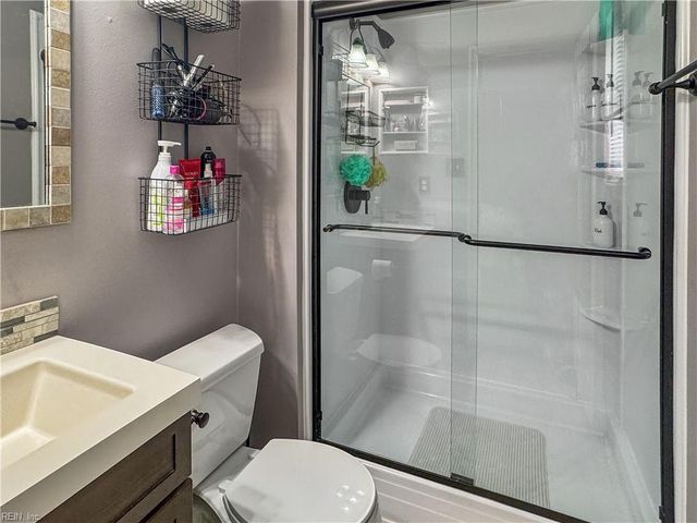 721 Mainsail DR, Newport News, VA 23608
