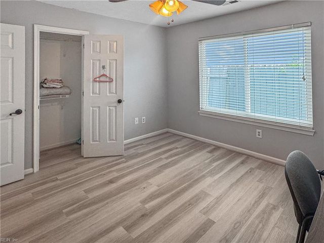 721 Mainsail DR, Newport News, VA 23608