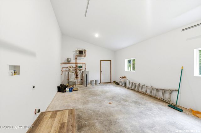 13862 W Halston Avenue, Big Lake, AK 99623