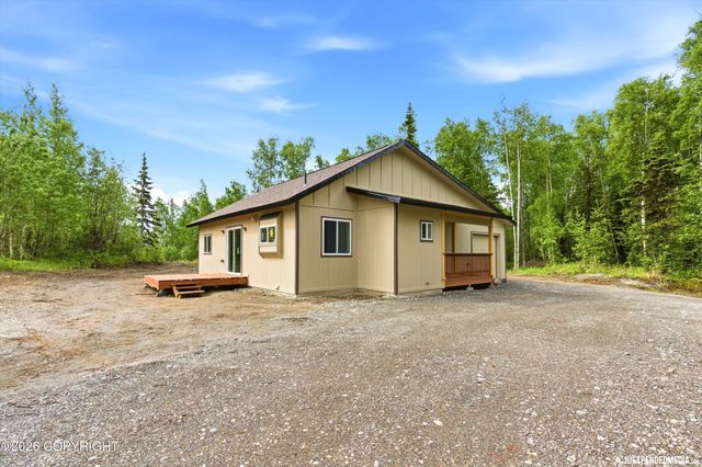 13862 W Halston Avenue, Big Lake, AK 99623