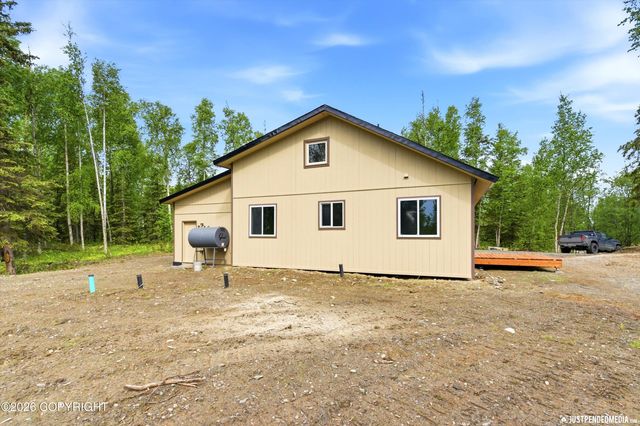 13862 W Halston Avenue, Big Lake, AK 99623