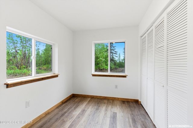13862 W Halston Avenue, Big Lake, AK 99623