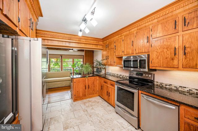 6146 DUNCAN TRL, Reva, VA 22735